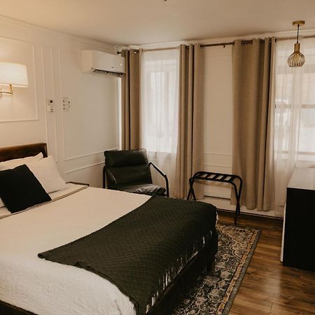 The Brooks Hotel Restaurant And Lounge Wallace Εξωτερικό φωτογραφία