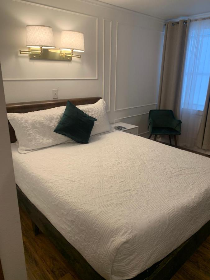 The Brooks Hotel Restaurant And Lounge Wallace Εξωτερικό φωτογραφία