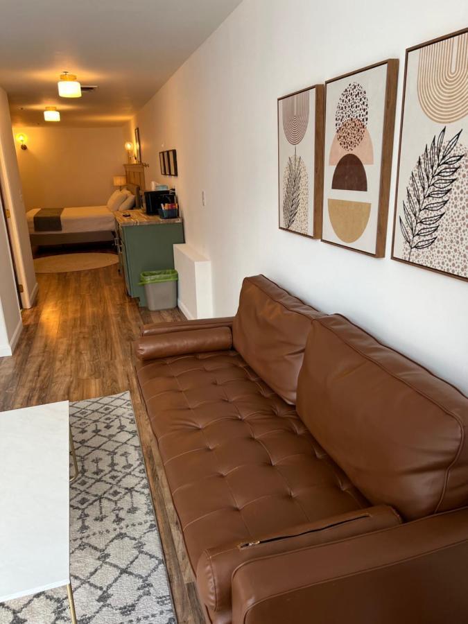 The Brooks Hotel Restaurant And Lounge Wallace Εξωτερικό φωτογραφία