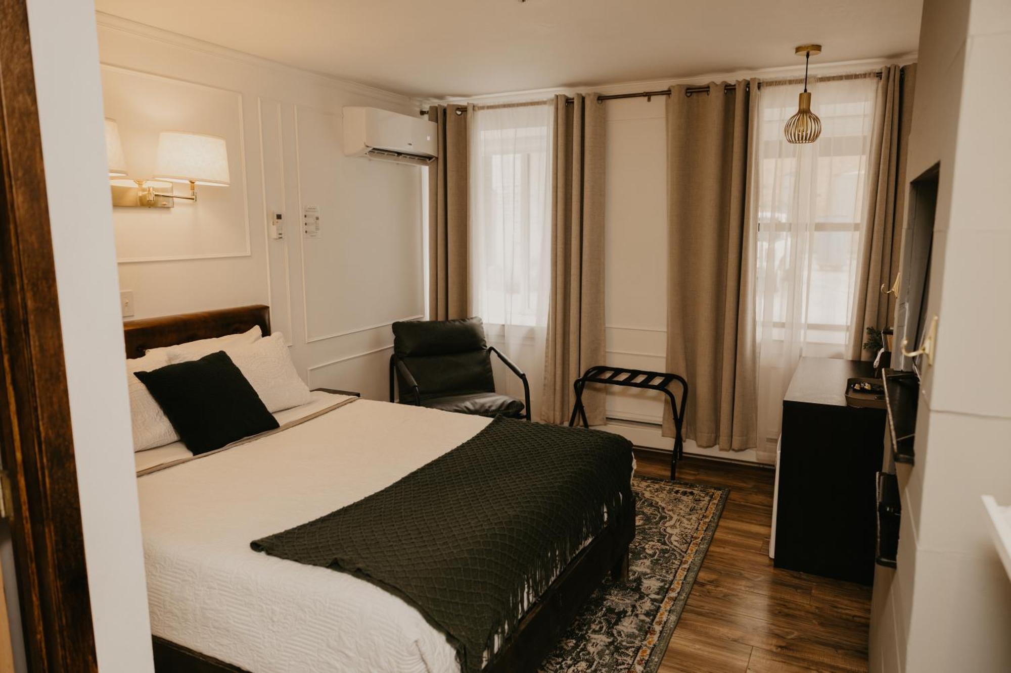 The Brooks Hotel Restaurant And Lounge Wallace Εξωτερικό φωτογραφία